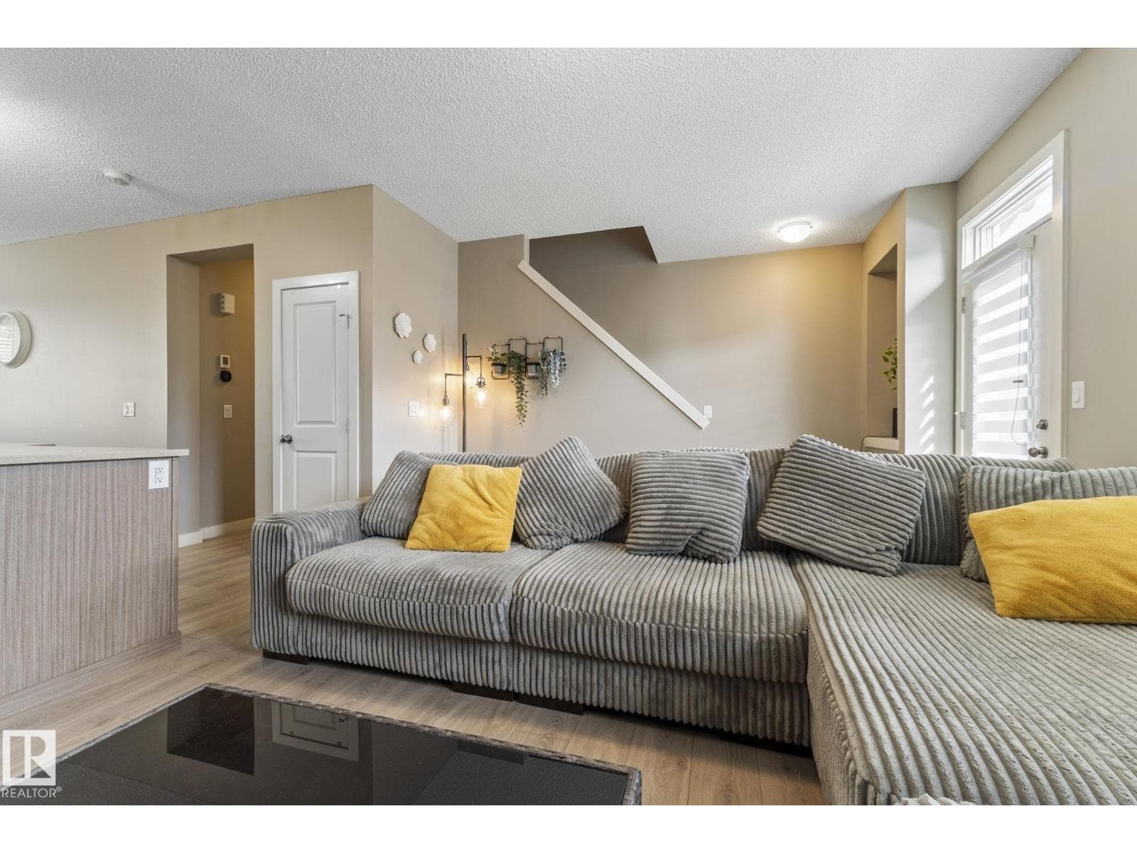 #27 16903 68 ST NW photo 3