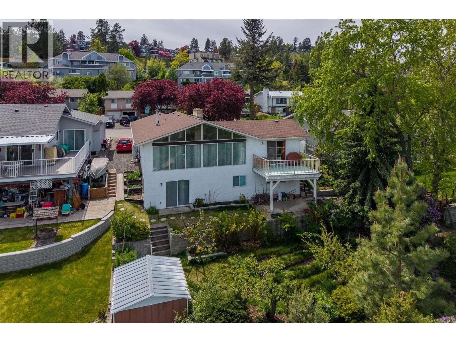 178 WADDINGTON Drive photo 3