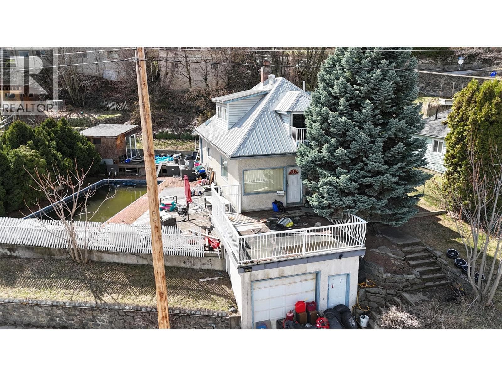 4 bed 2 bath single family at 1290 Nelson Avenue — $335,000
