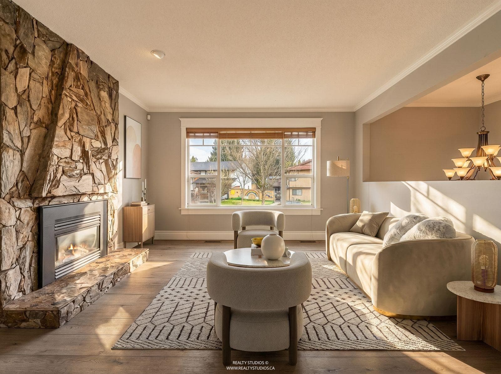 13258 65B AVENUE photo 3