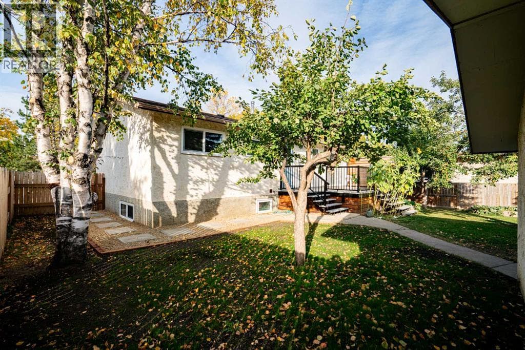 6209 42 Avenue photo 4