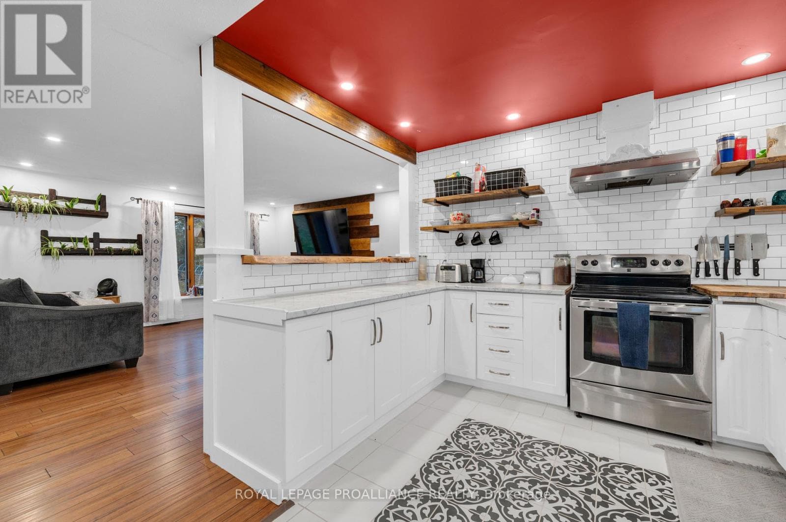 1403A CROOKSTON ROAD photo 5