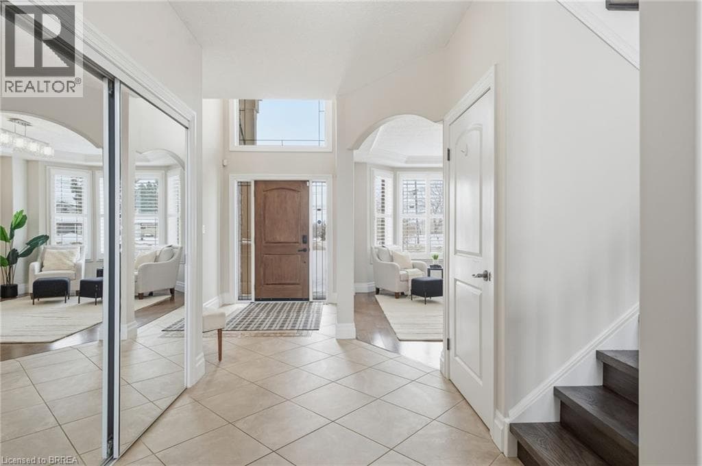 117 ALBERT Street E photo 2