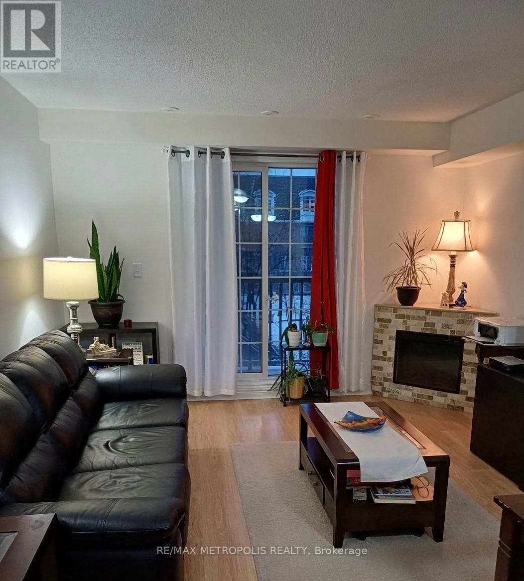 12 - 45 CEDARCROFT BOULEVARD photo 2
