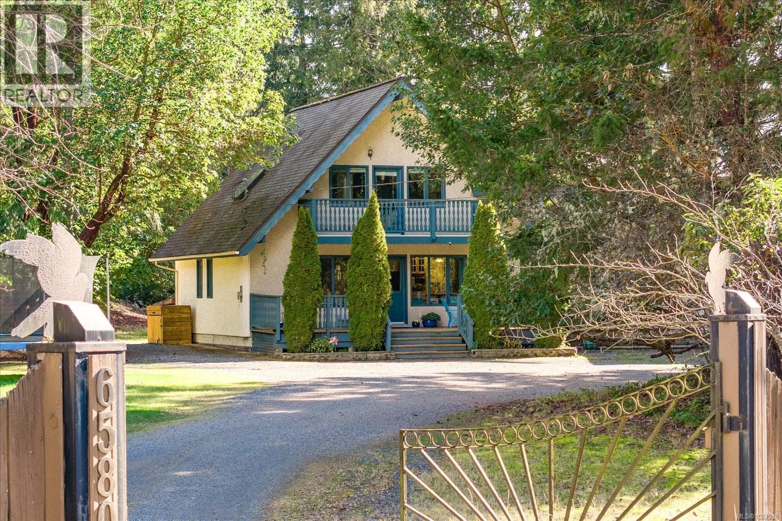 6580 Phantom Rd photo 2