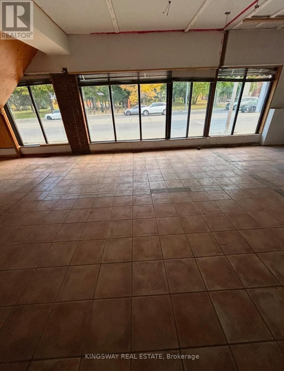 3140 LAKE SHORE BOULEVARD W photo 5