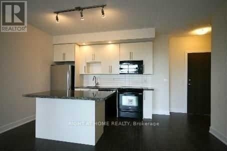 1405 - 28 LINDEN STREET photo 5