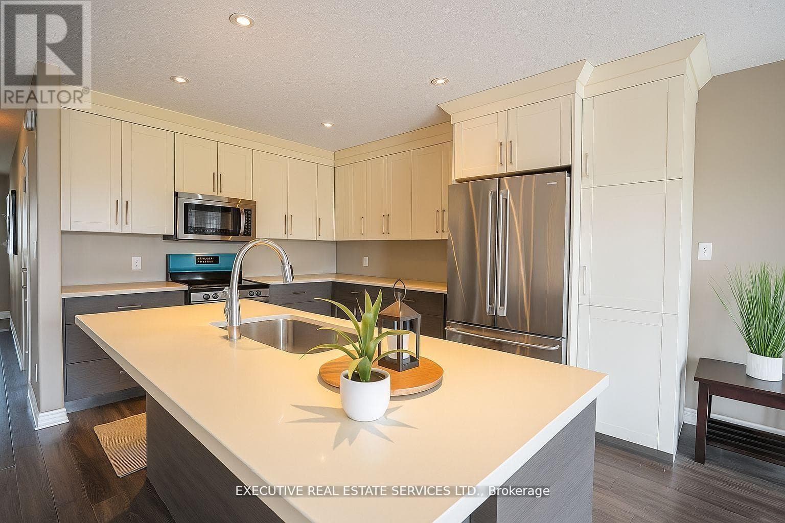 153 FAIRFIELD DRIVE photo 5