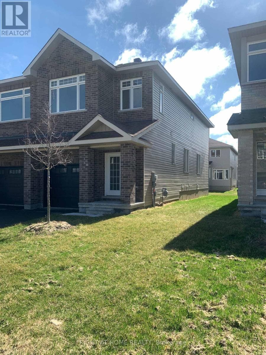 16 WYLIE WAY photo 2
