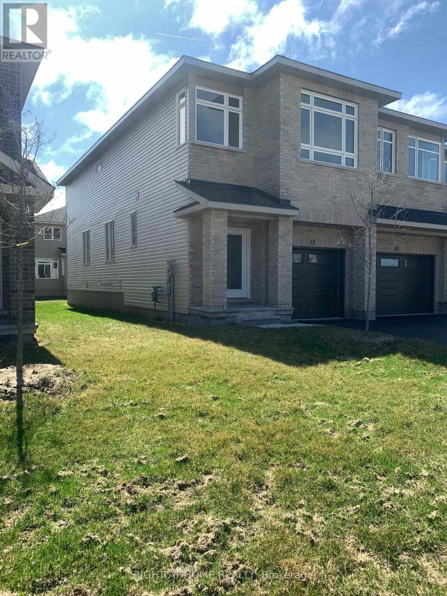 12 WYLIE WAY photo 2
