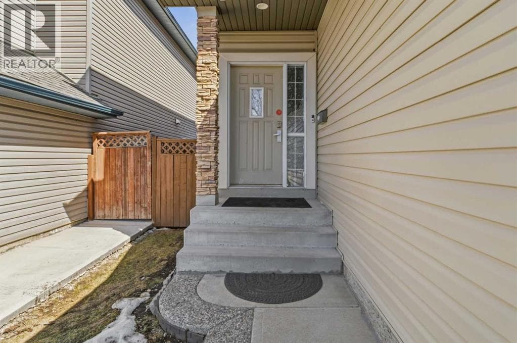 19 Saddleland Drive photo 3