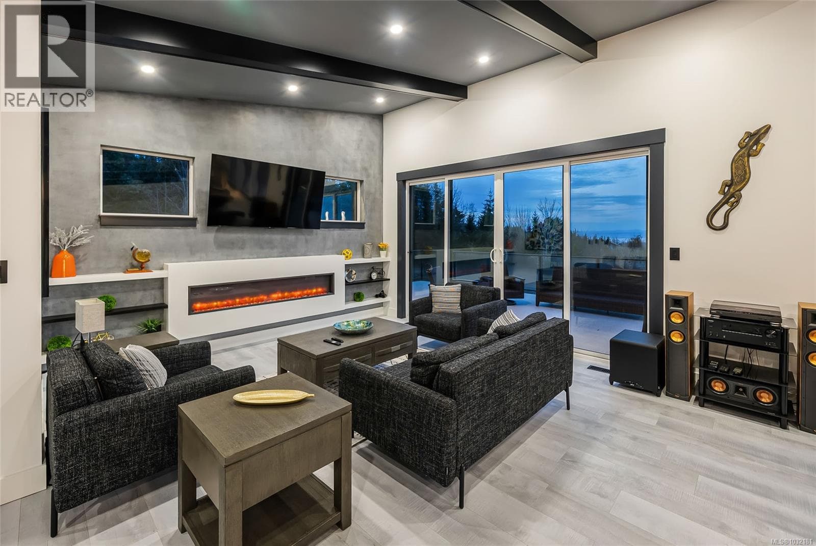 1704 Warn Way photo 3