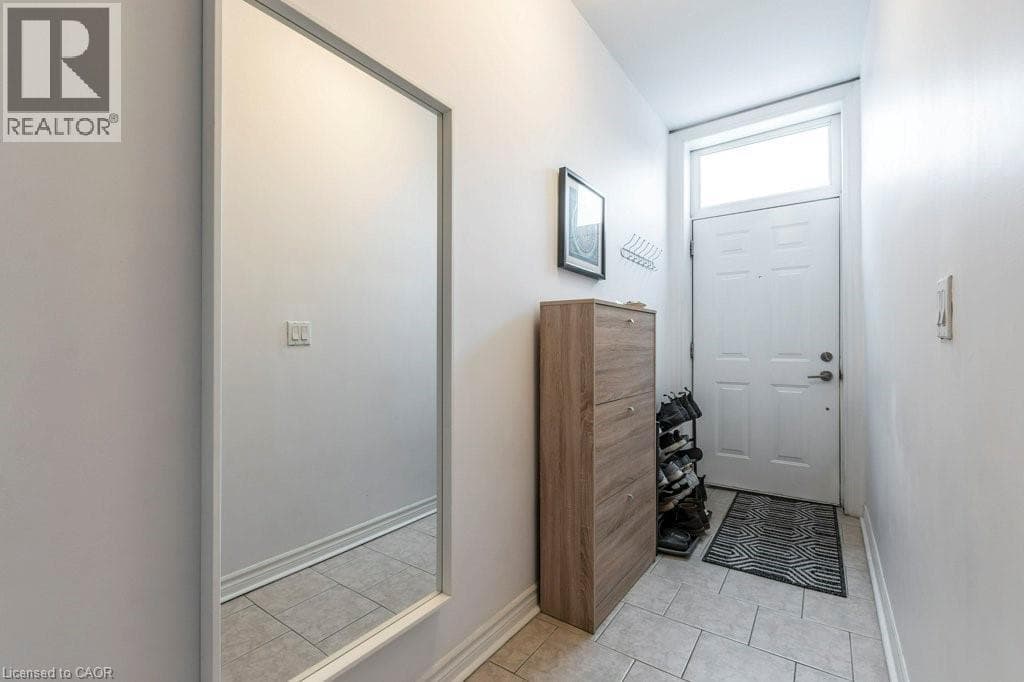 346 HUGHSON Street N photo 3