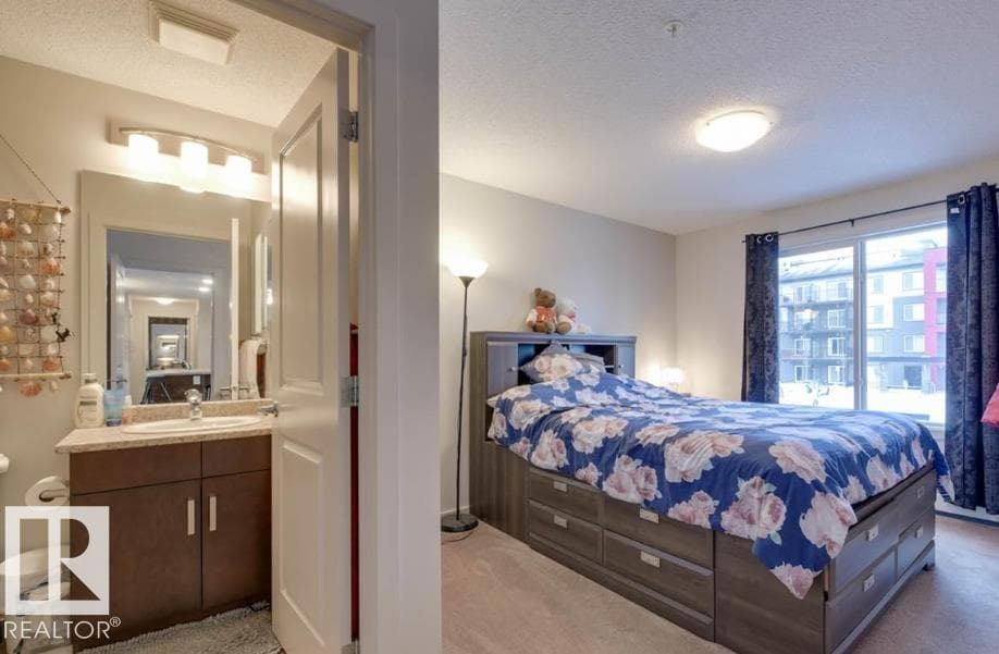 #207 5521 7 AV SW photo 3
