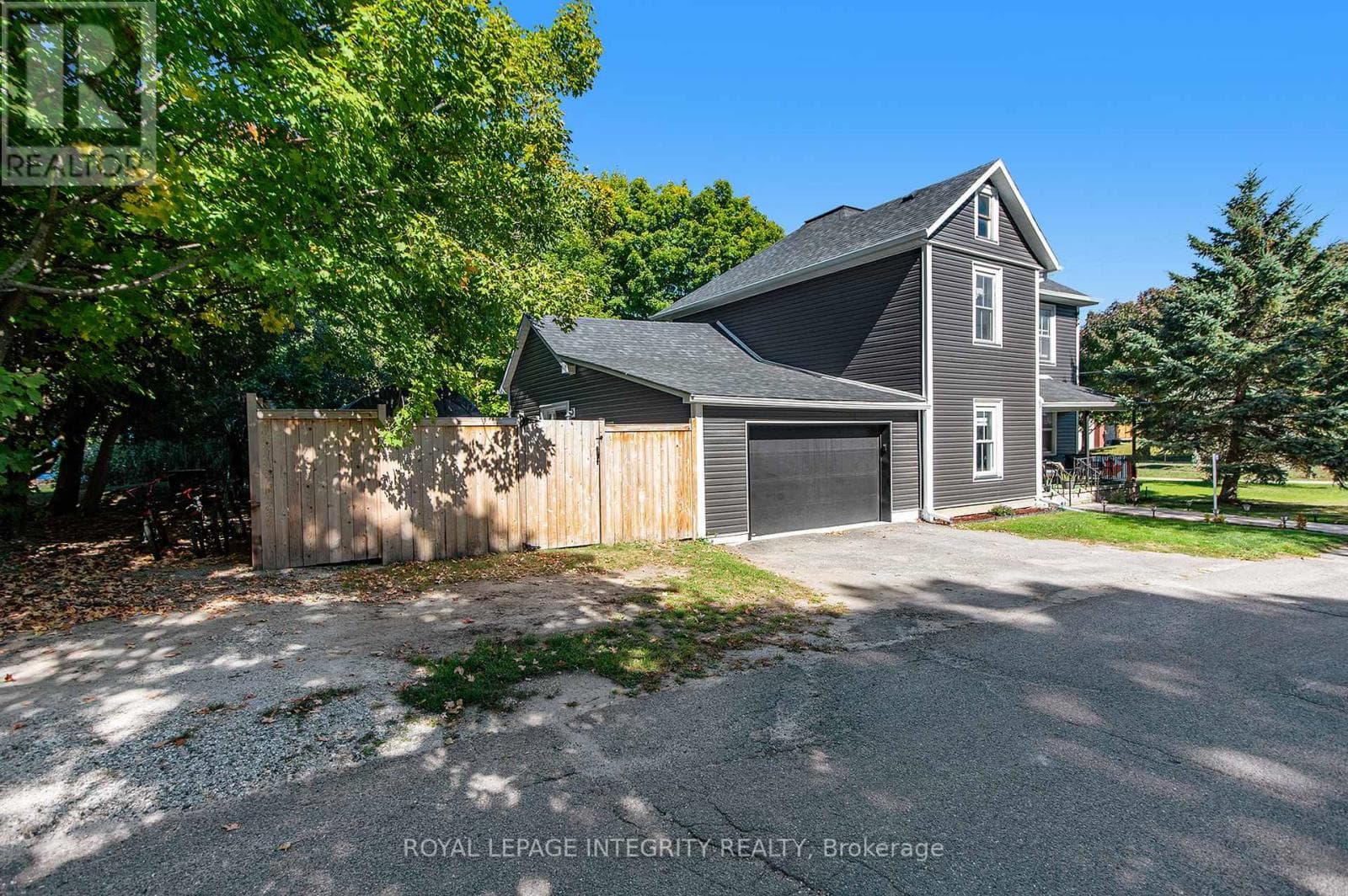 101 PAUL DRIVE photo 2