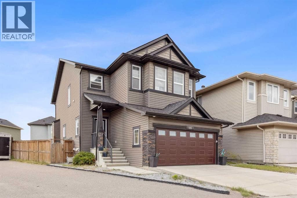 4 bed 4 bath single family at 325 Evanspark Gardens NW — $884,900
