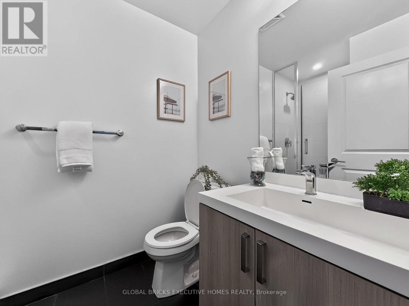 1106 - 8 NAHANI WAY photo 5