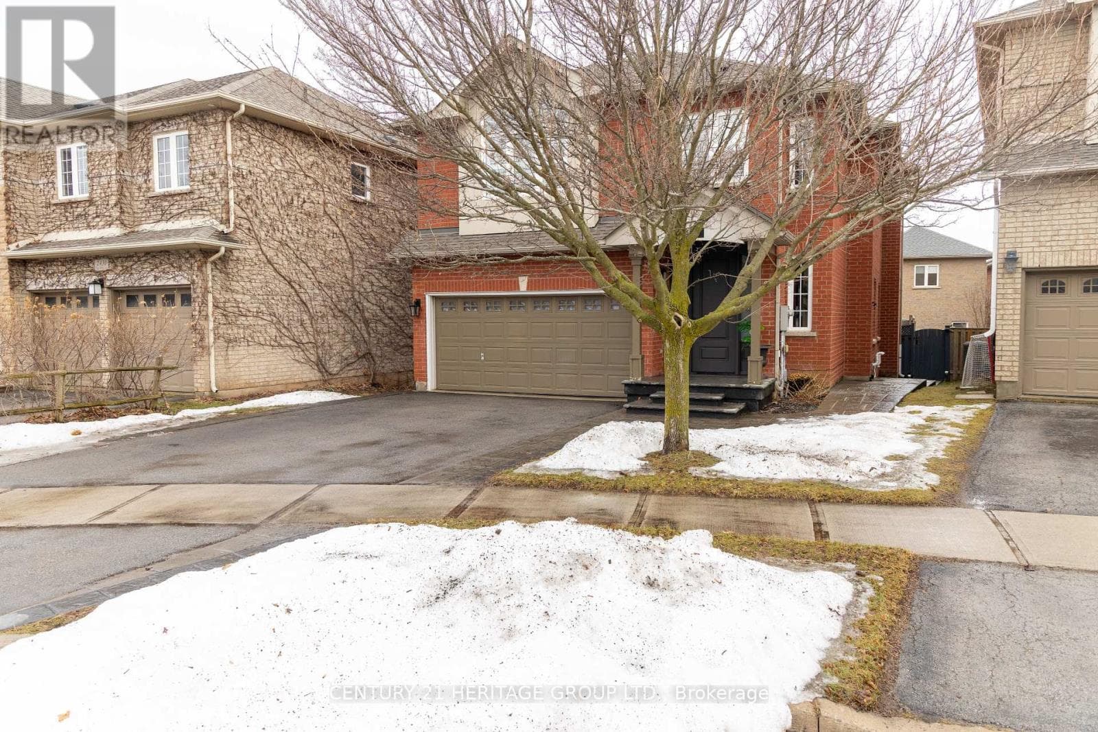 2434 BLUE HOLLY CRESCENT photo 3