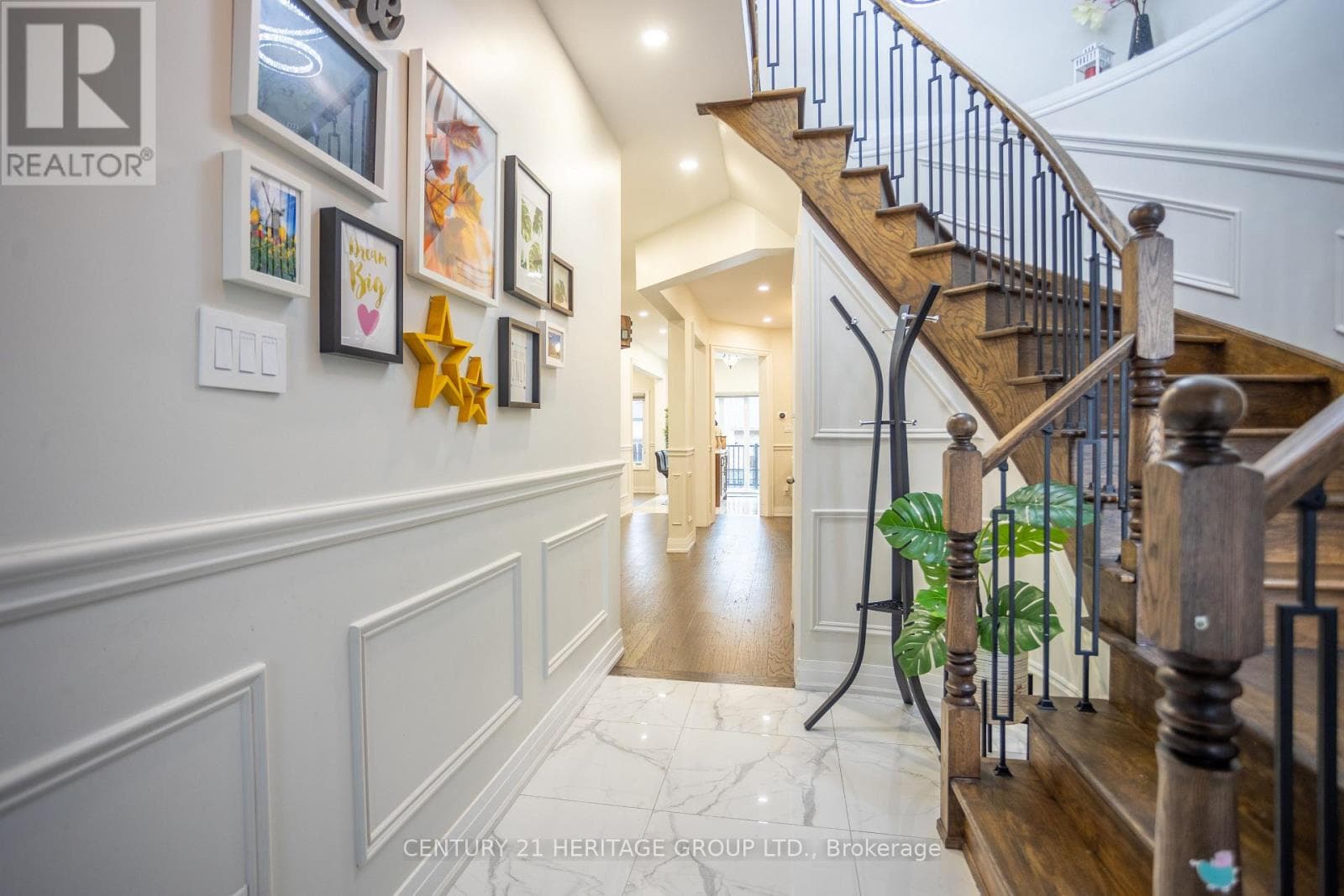 2434 BLUE HOLLY CRESCENT photo 4