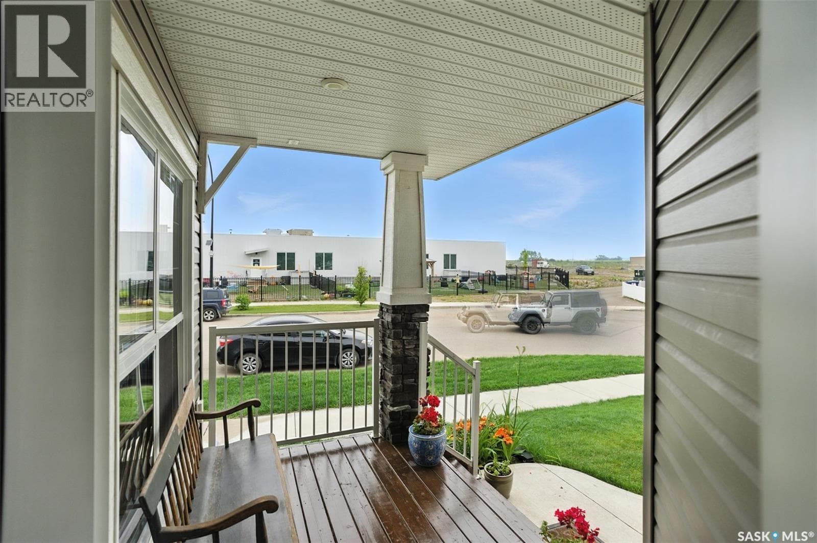 212 Secord WAY photo 3