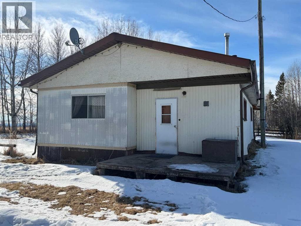 412074 Highway 22 photo 3
