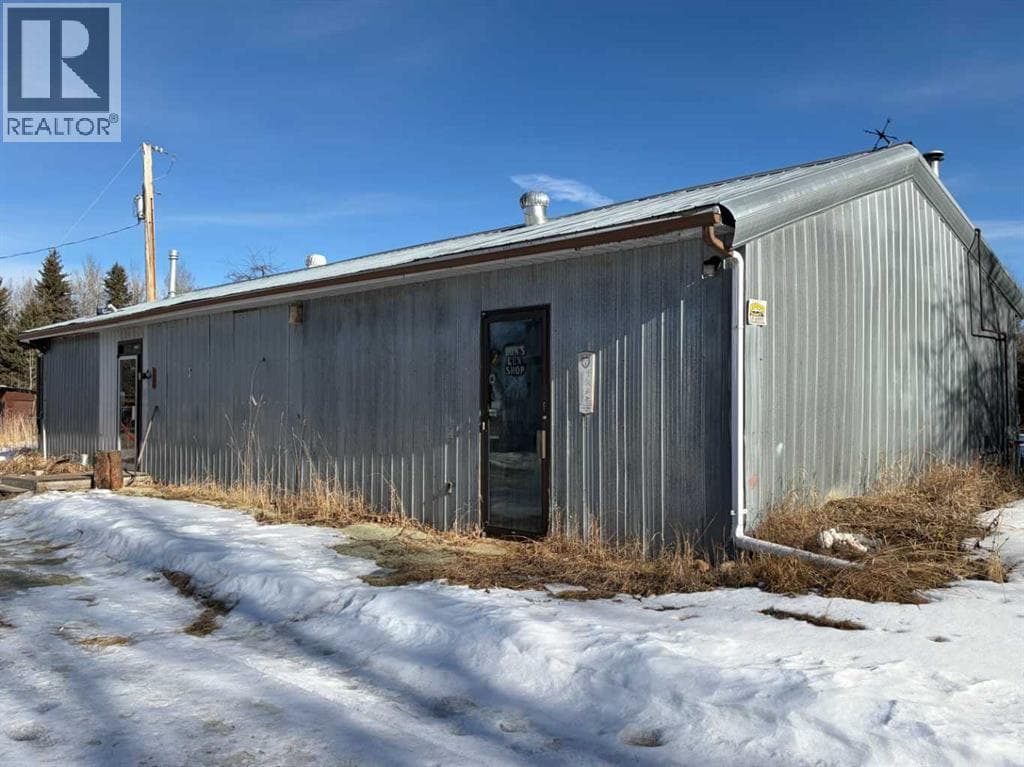 412074 Highway 22 photo 4