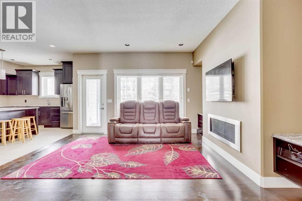 5, 208 Sparrow Hawk Drive photo 3