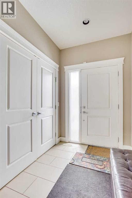 5, 208 Sparrow Hawk Drive photo 2