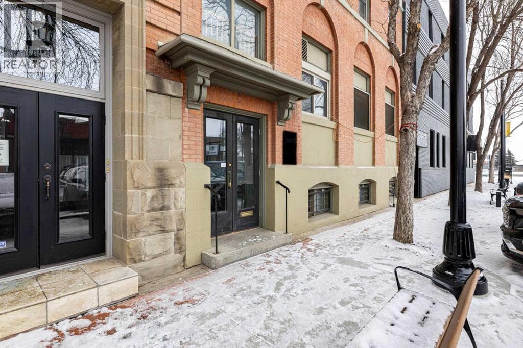 4929 50 Avenue photo 3