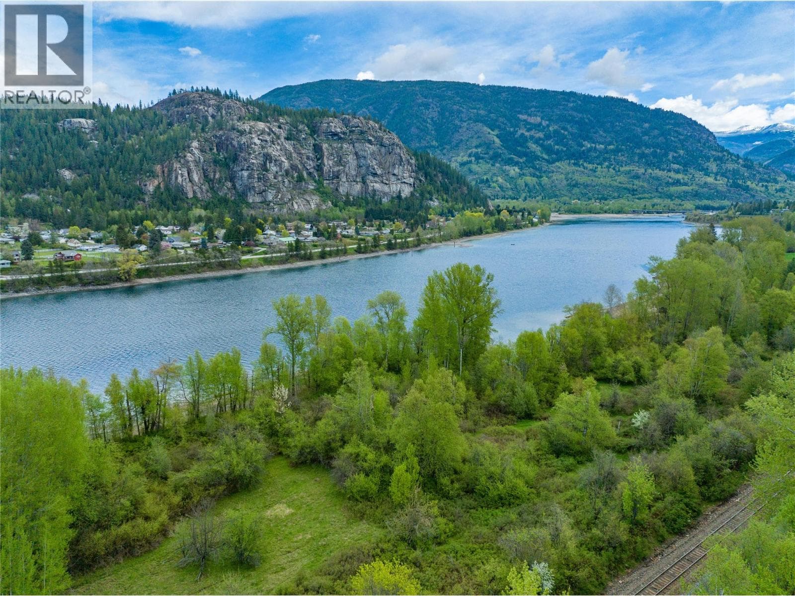 vacant land at 1601 ARROW LAKES Drive — $999,999