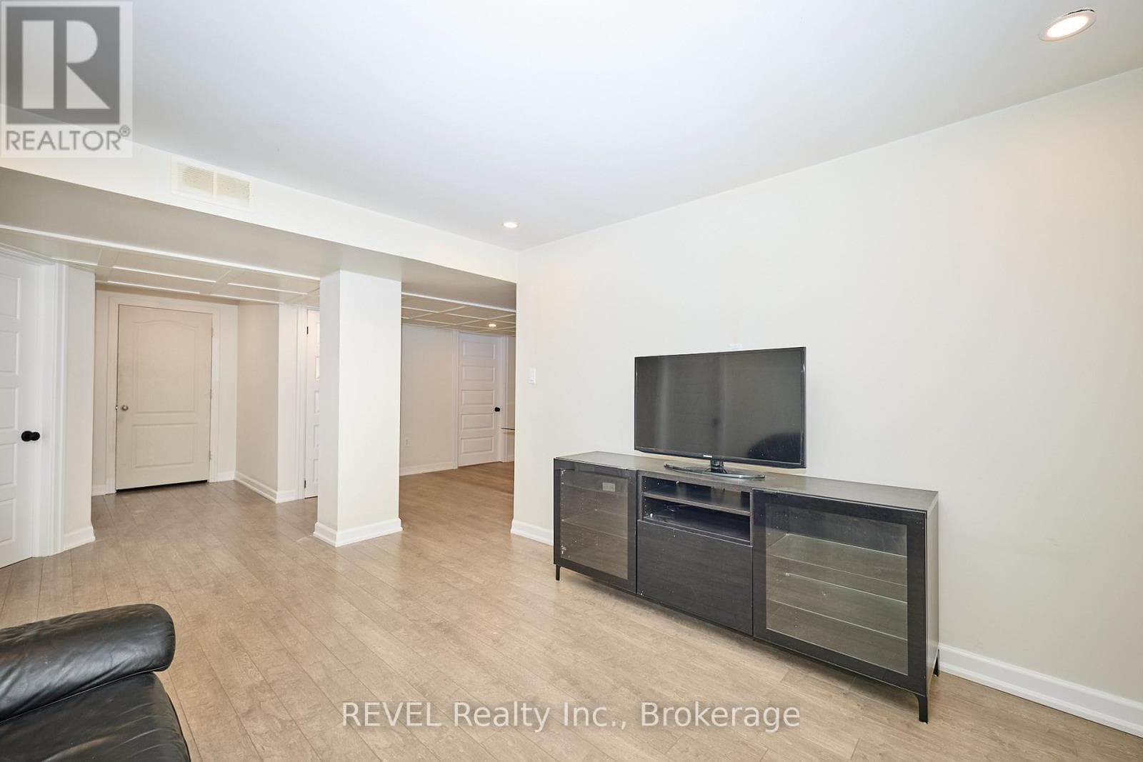 104 TULIPTREE ROAD photo 4