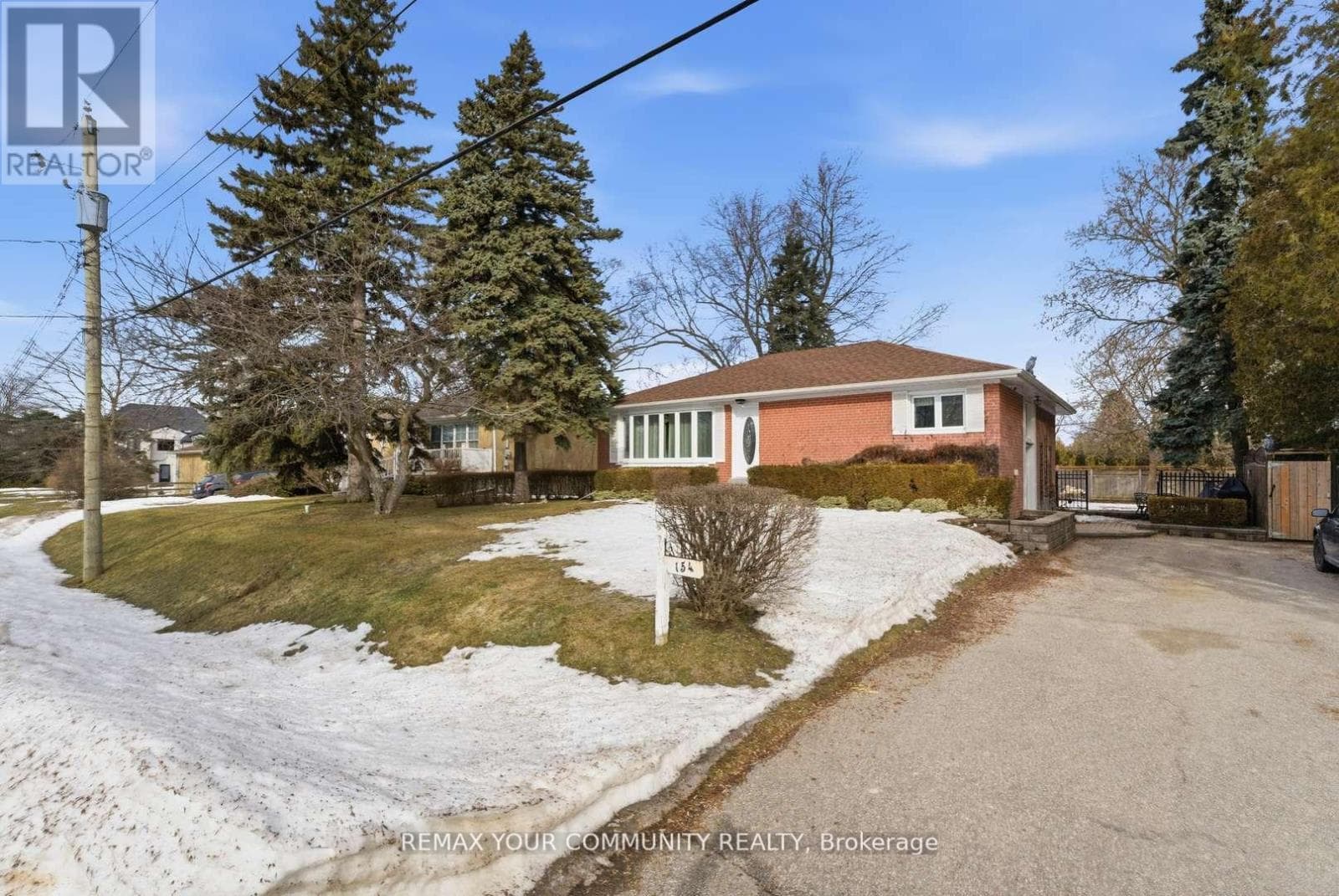 154 HOLLINGSWORTH DRIVE photo 4