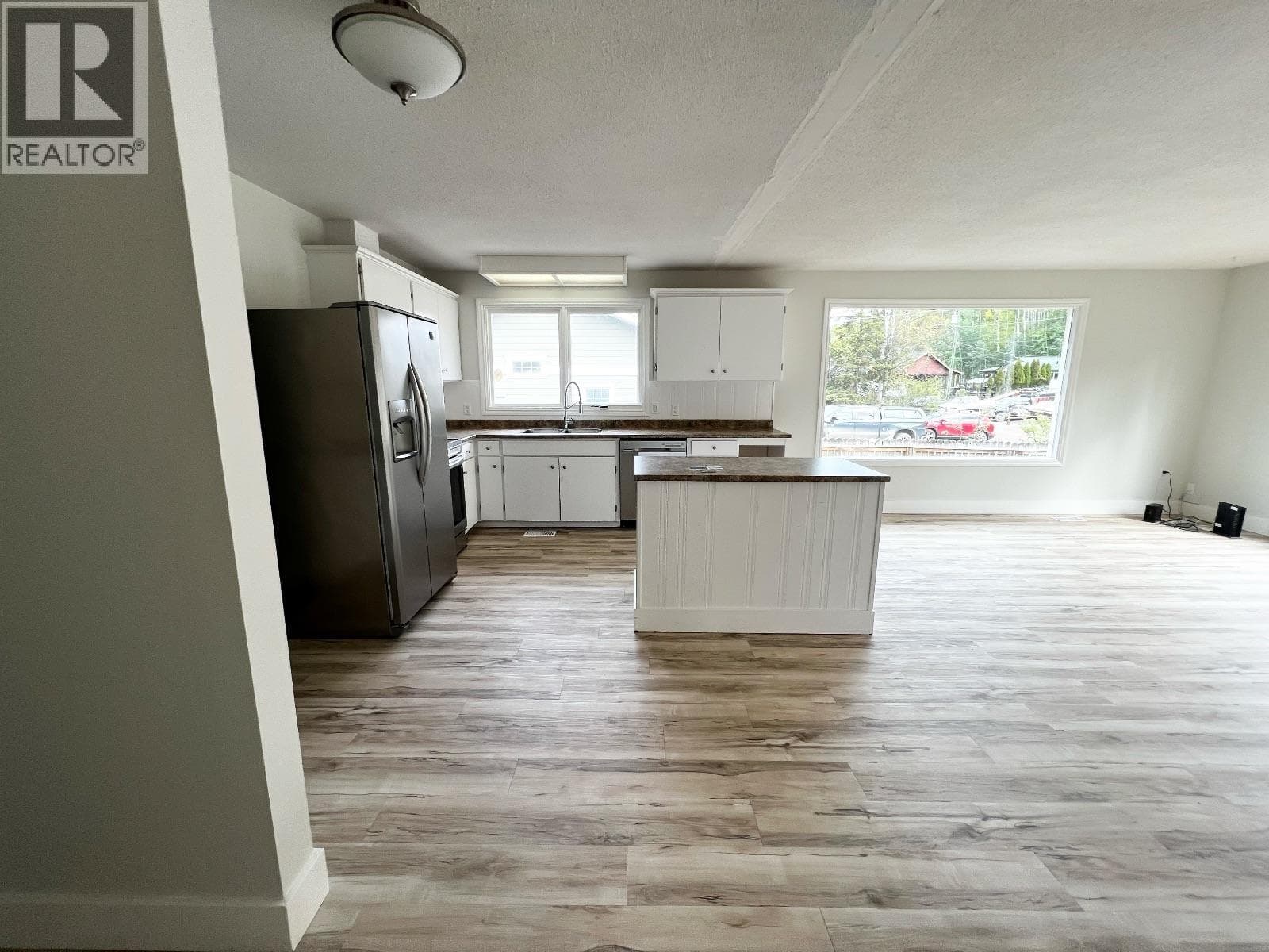 1318 PINE STREET photo 5
