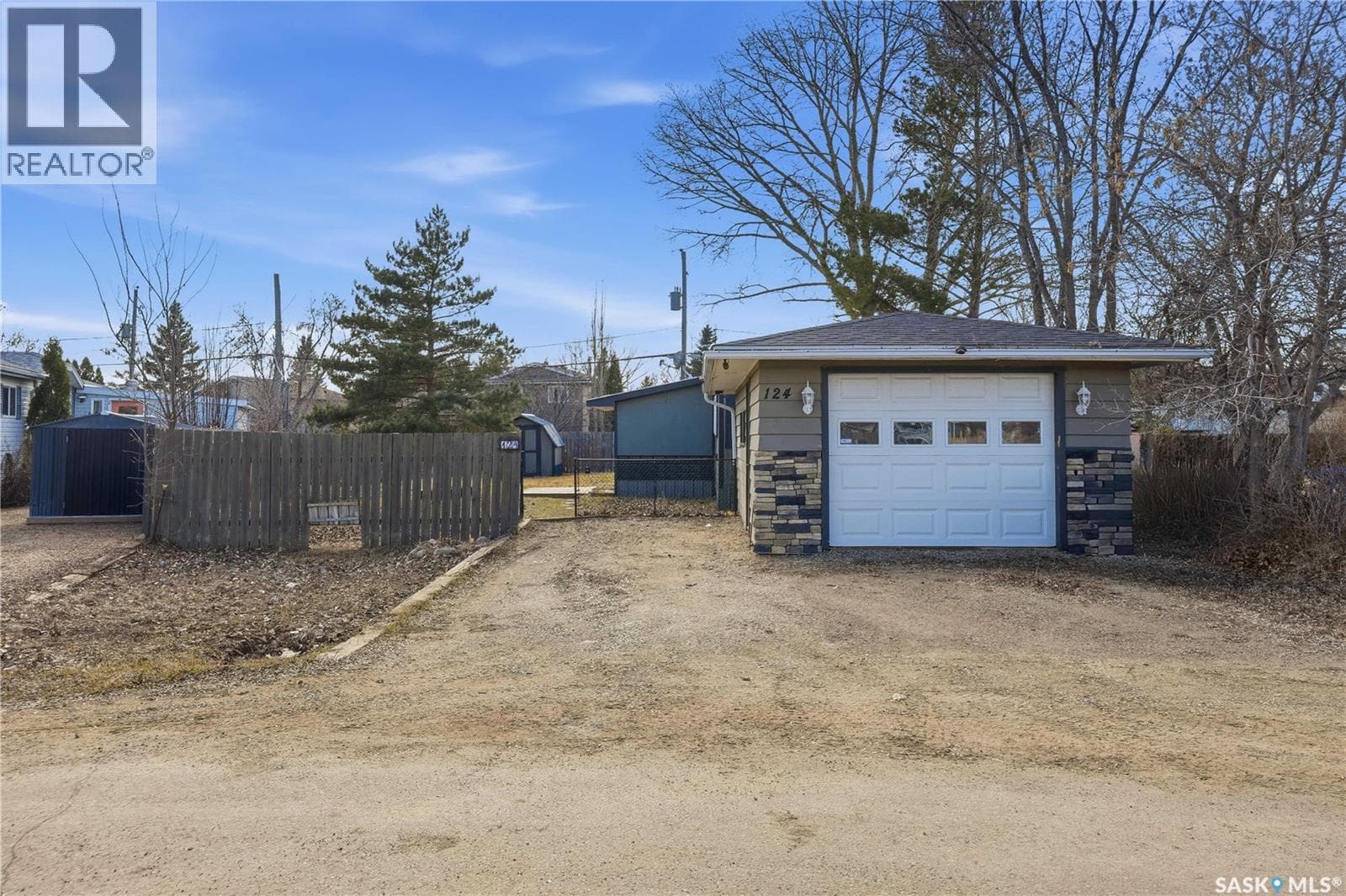 124 Dogwood STREET — photo 2