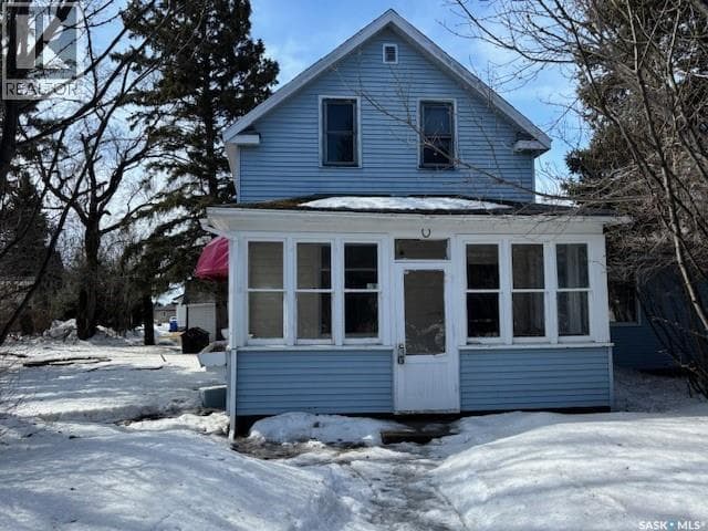3 bed 2 bath single family at 327 4th AVENUE E — $99,900