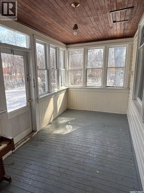 327 4th AVENUE E photo 2