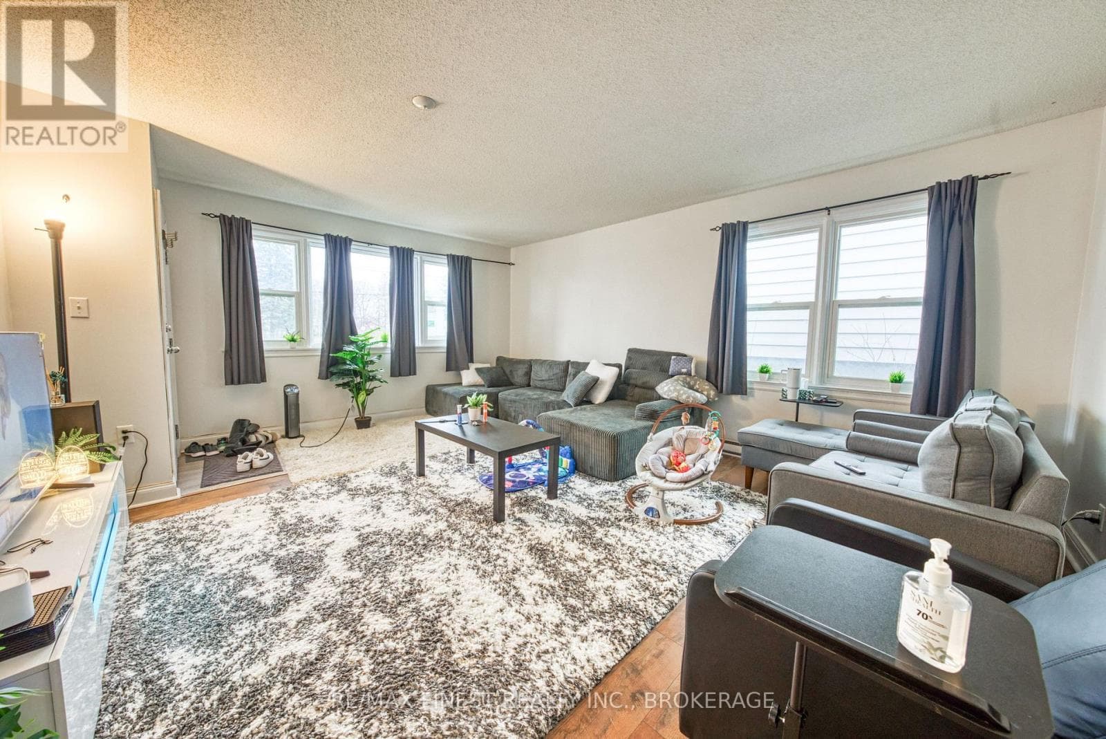 1348 PRINCESS STREET photo 5