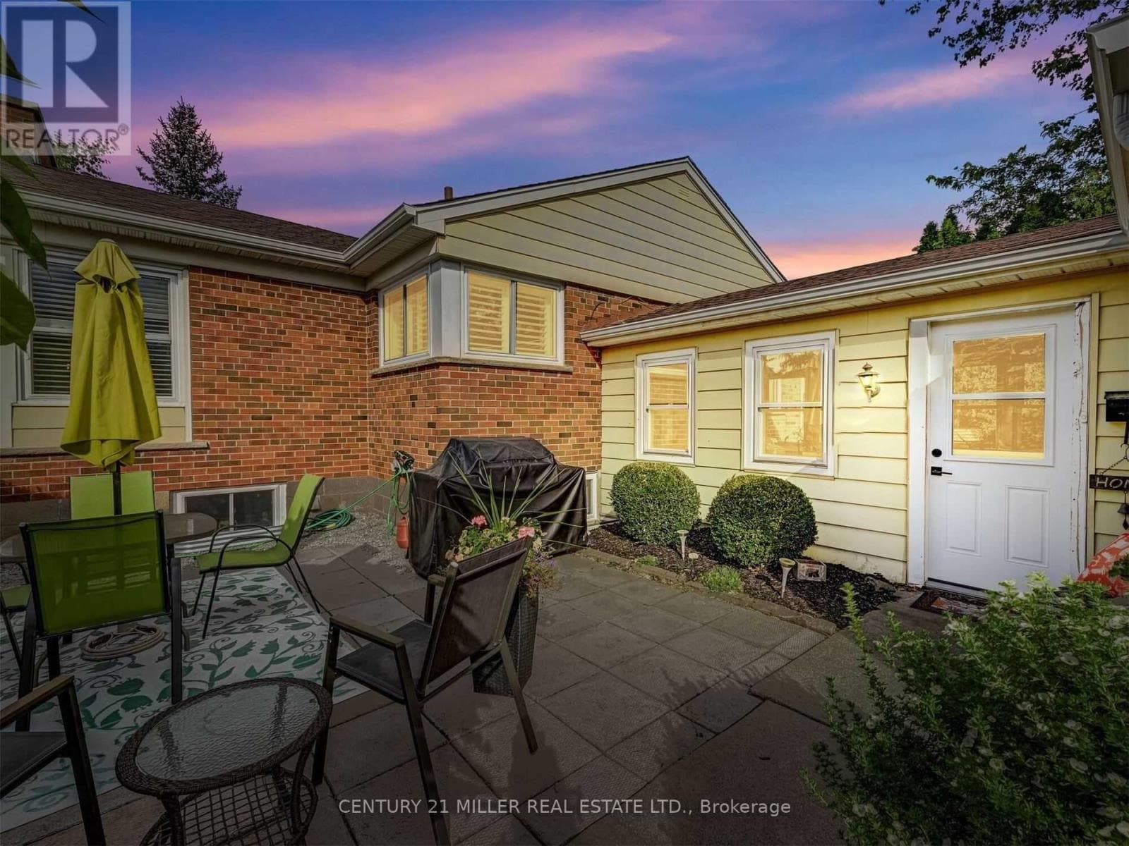 248 KINGSLEIGH COURT photo 3