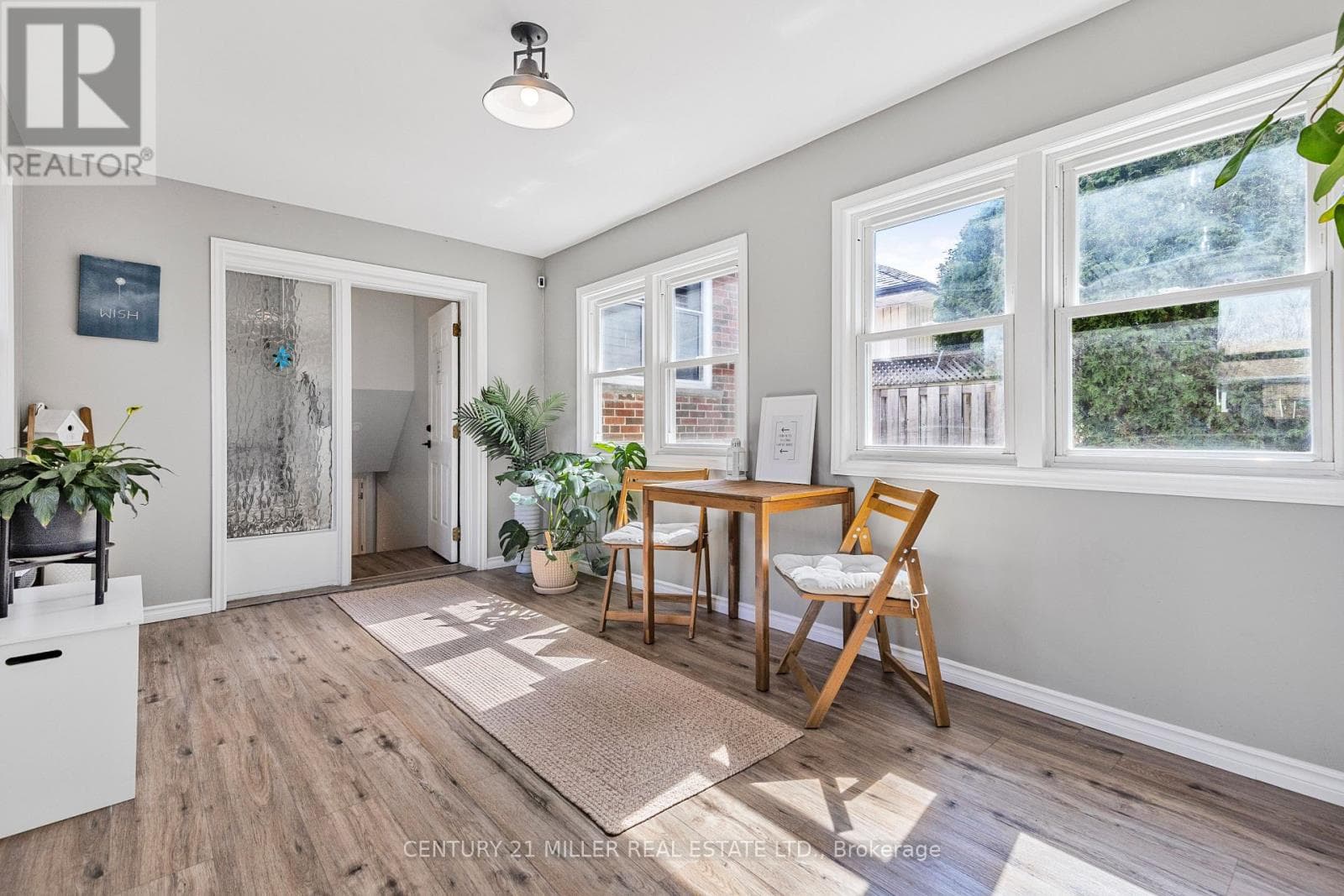 248 KINGSLEIGH COURT photo 4