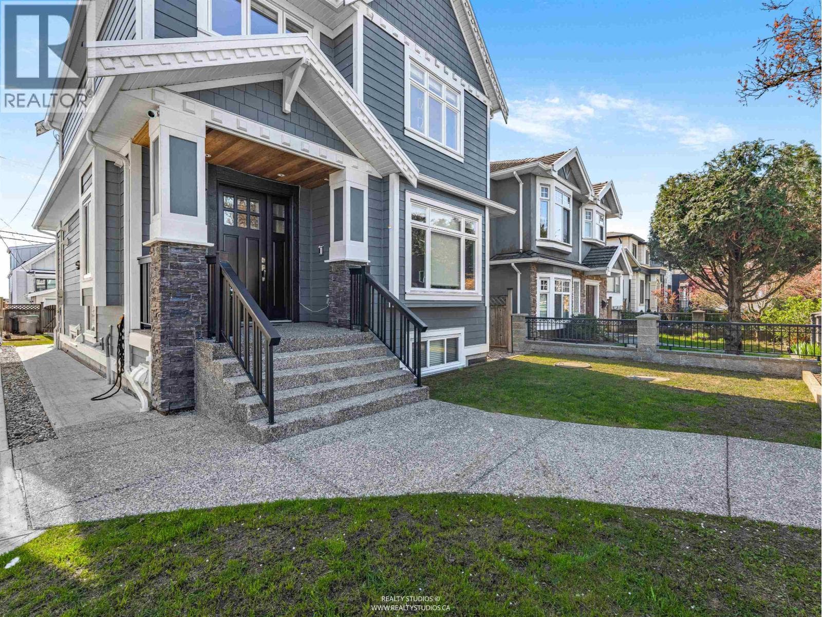 66 E 57TH AVENUE photo 2