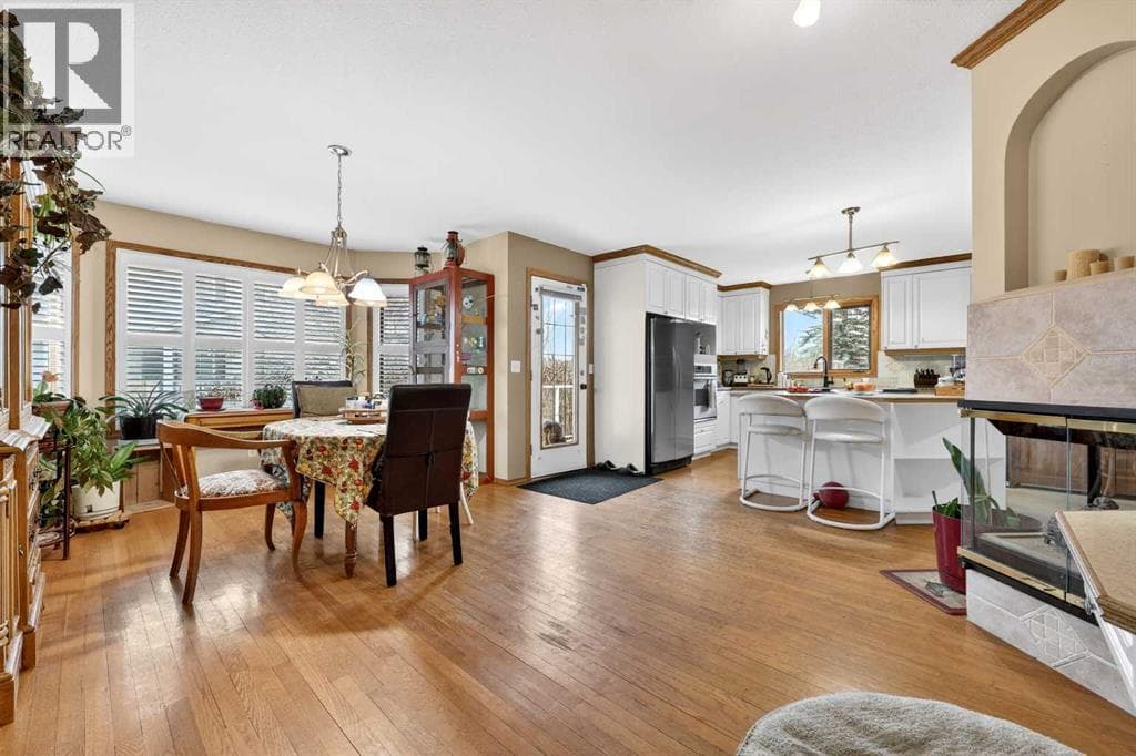 1124 Gleneagles Drive photo 5