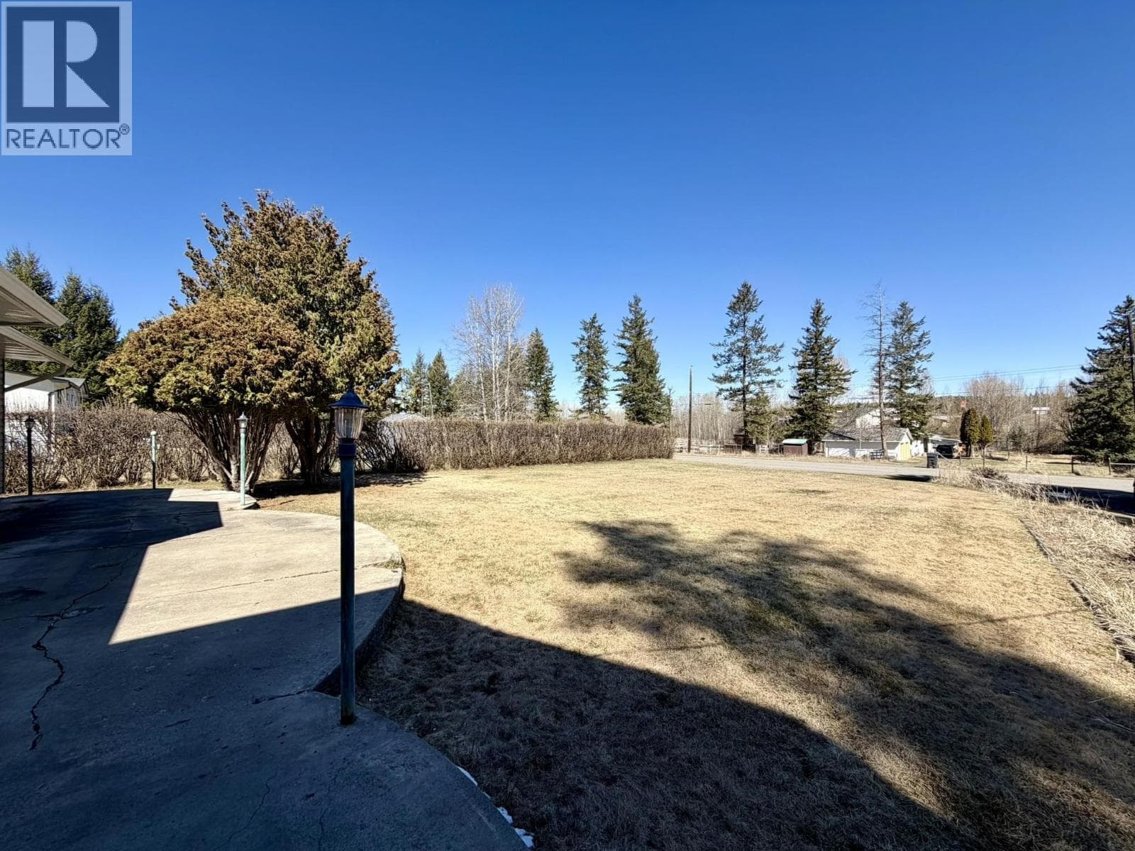 4994 DONSLEEQUA ROAD photo 2