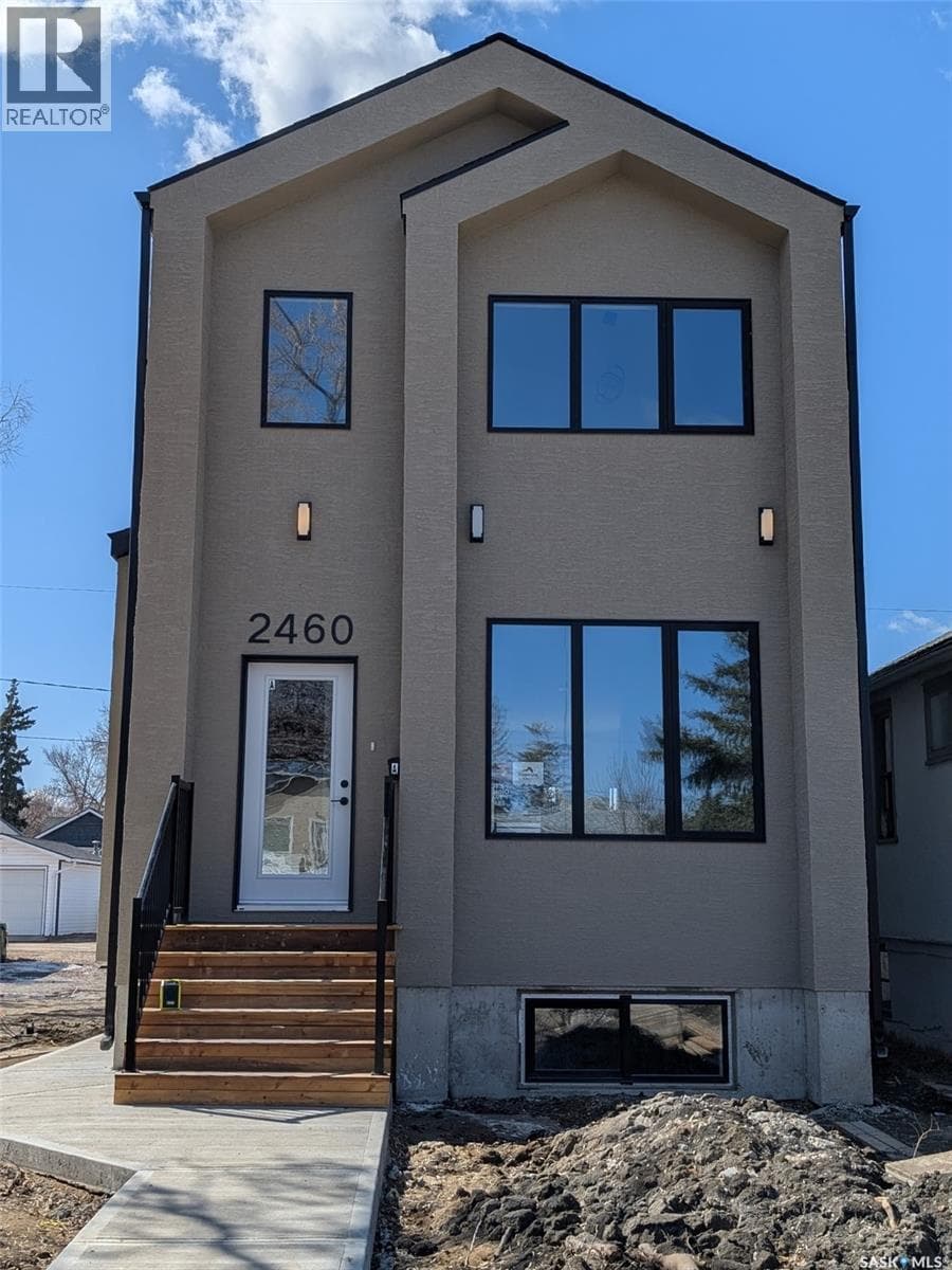 2460 Lindsay STREET
