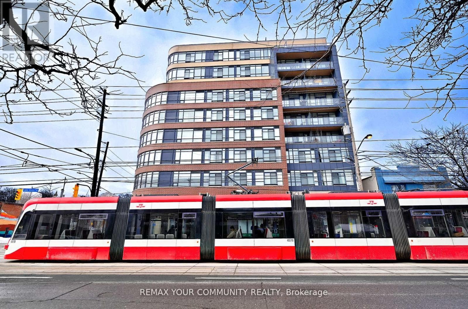 907 - 11 SUPERIOR AVENUE photo 2