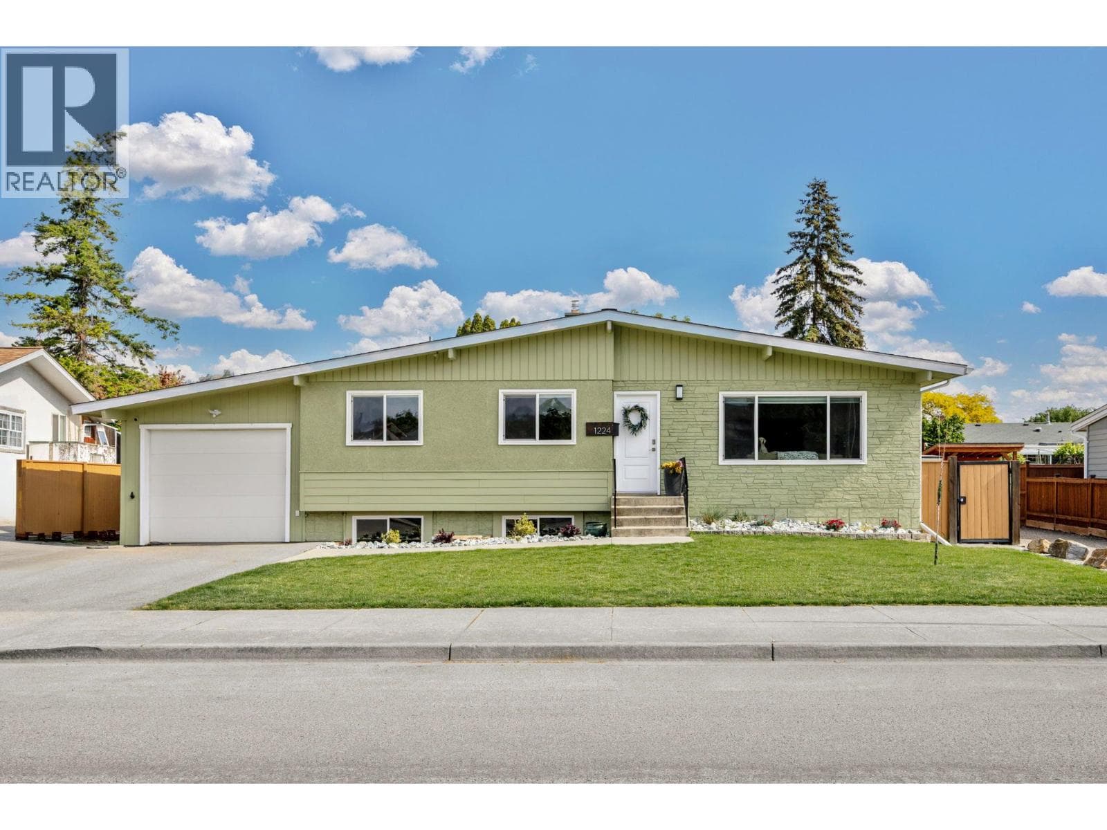1224 Lawson Avenue photo 2