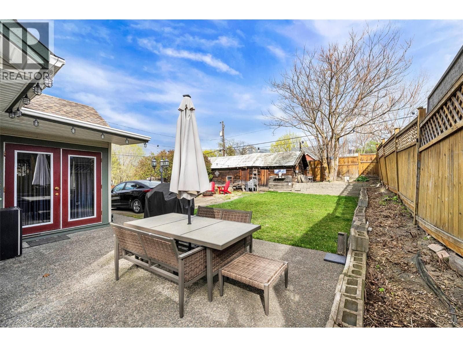 1915 33 Street photo 4