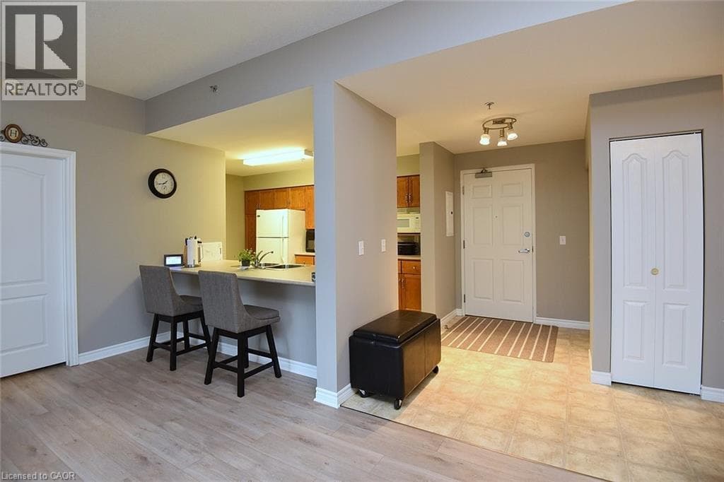 317 W LOCK Street Unit# 214 photo 4