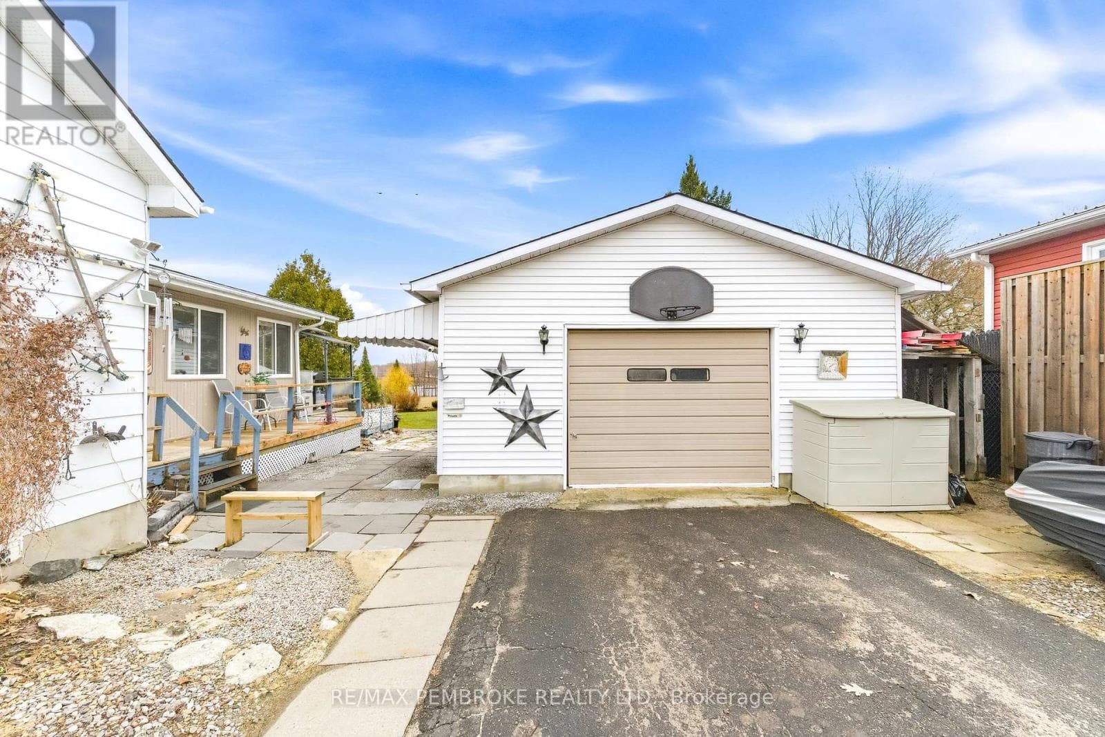 48 LACROIX BAY ROAD photo 3