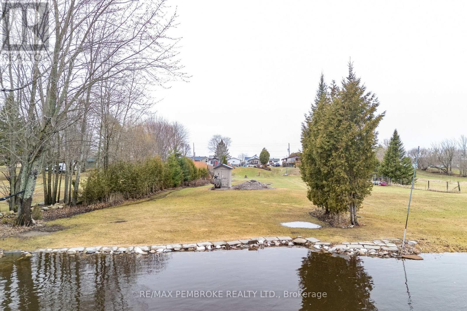 48 LACROIX BAY ROAD photo 5