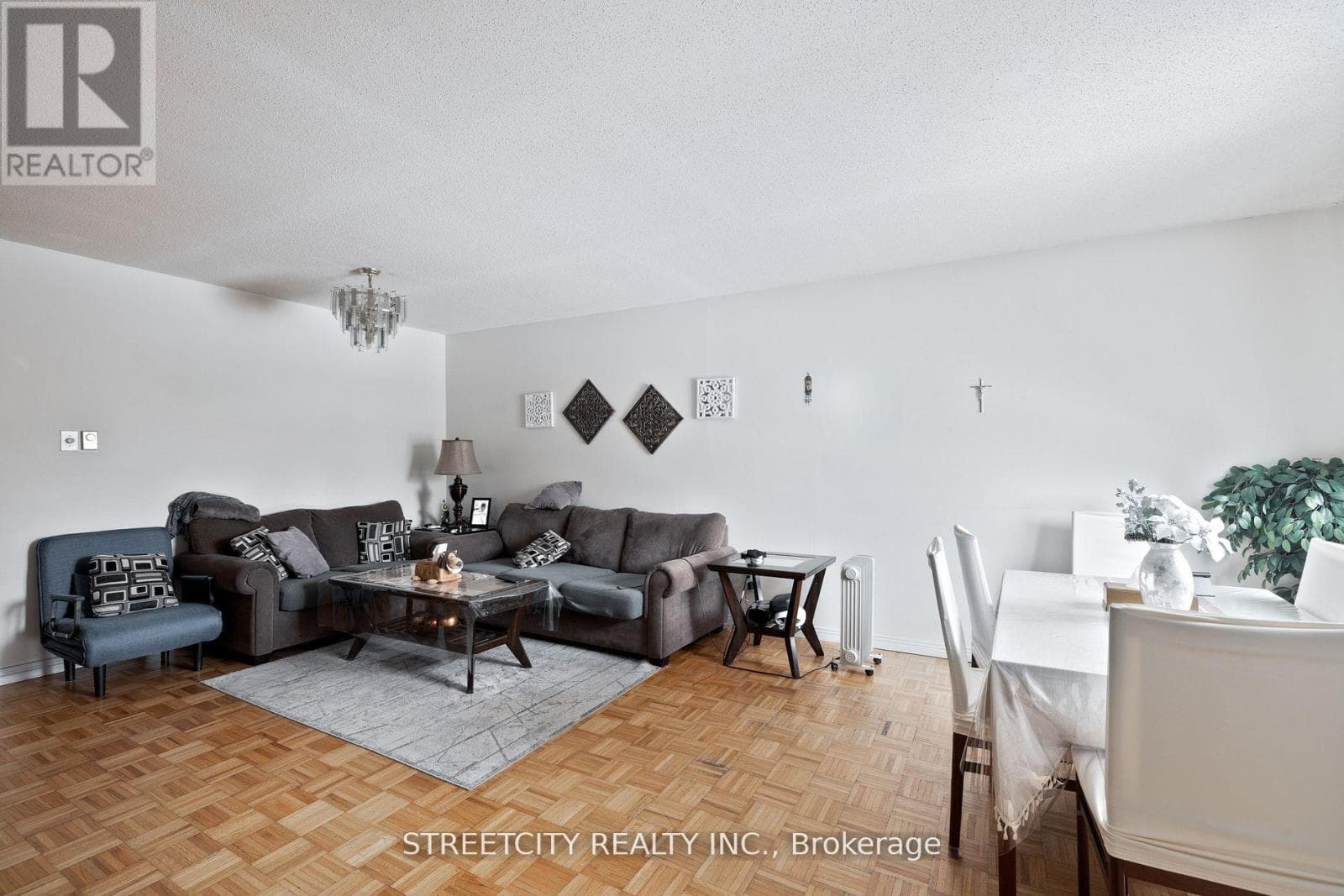 40 - 311 VESTA ROAD photo 3